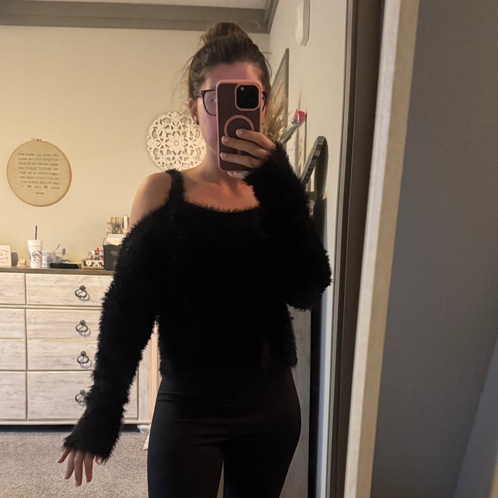 NWOT BB Dakota Off-the-Shoulder Black Sweater